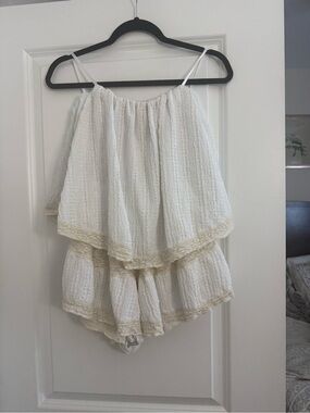 Women's White Layered Lace-Trim Shorts